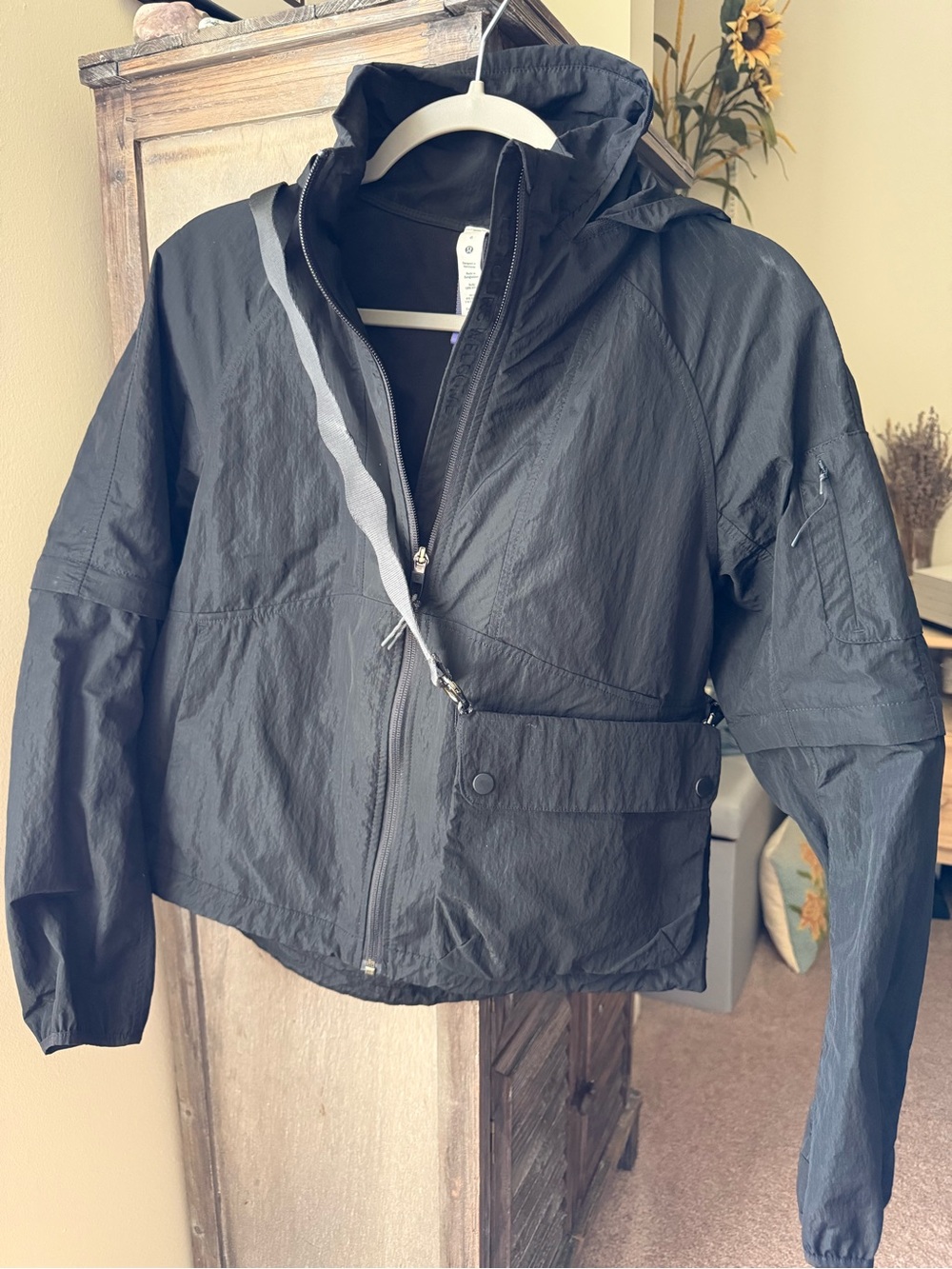 Lululemon Jacket - Picture 8 of 9